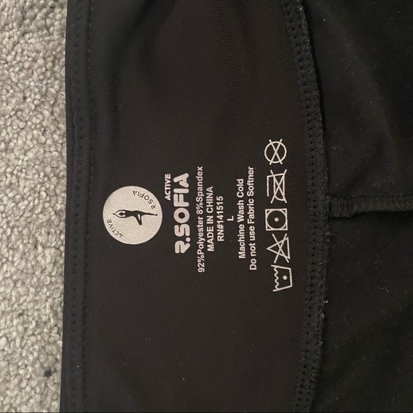 Cute black tennis skirt - Picture 3 of 3